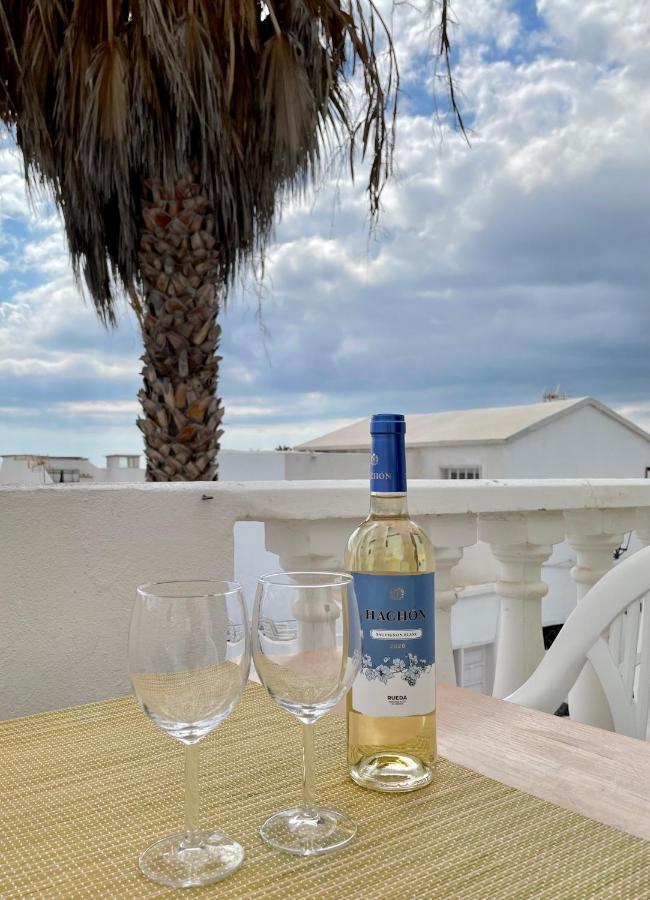 Cozy And Sunny Apartment Over The Rooftops Puerto del Carmen  Bagian luar foto
